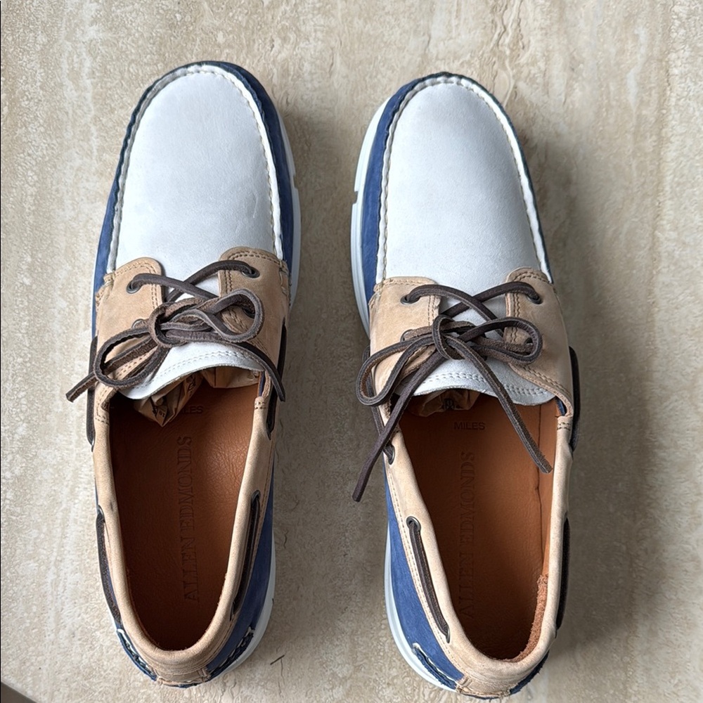Brand new Allen Edmonds Tan and Blue Boat Shoes Casual Style